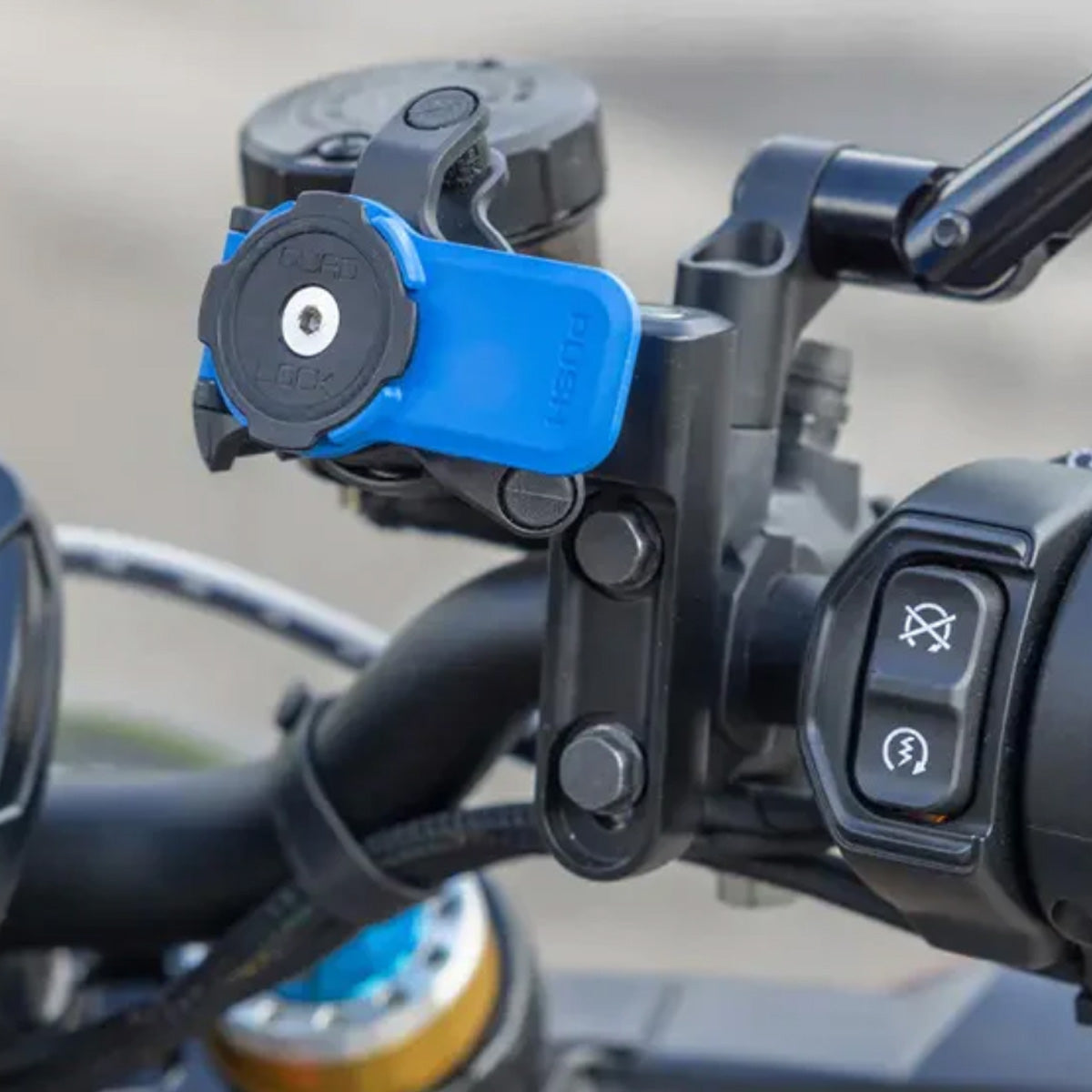 Quad Lock Clutch Brake Perch Mount fitted