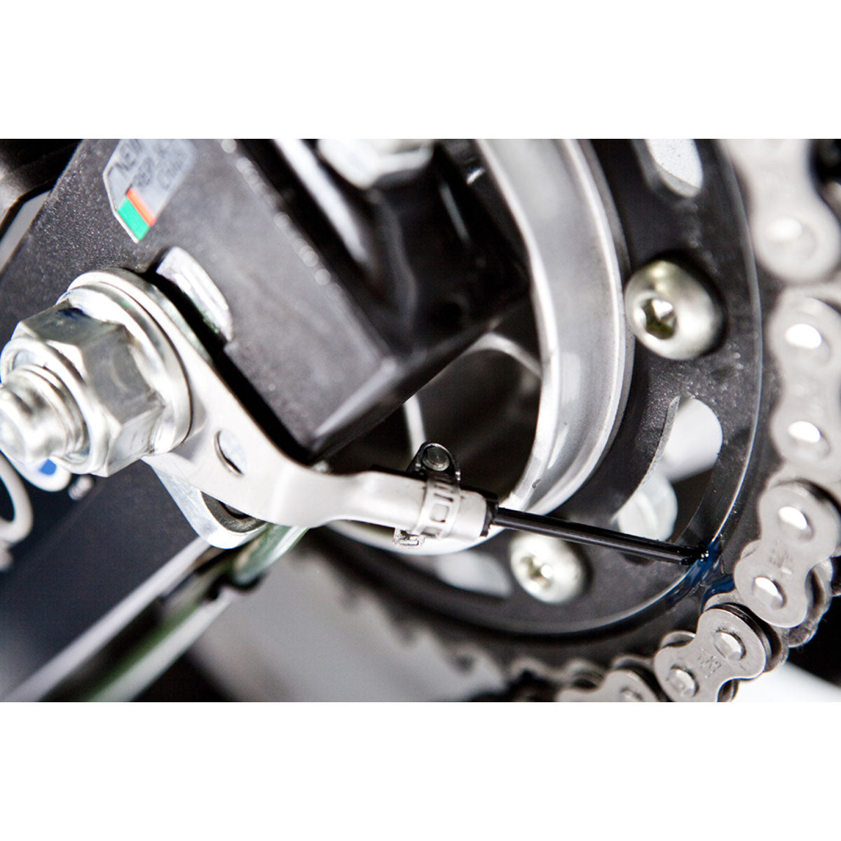 Scottoil vSystem Motorcycle Chain Oiler in use