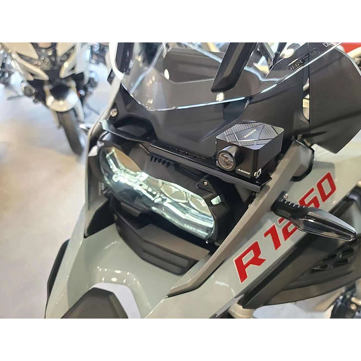 INNOVV Motorcycle Camera Mount Bracket for BMW R1250GS - R1200GS installed on a motorcycle
