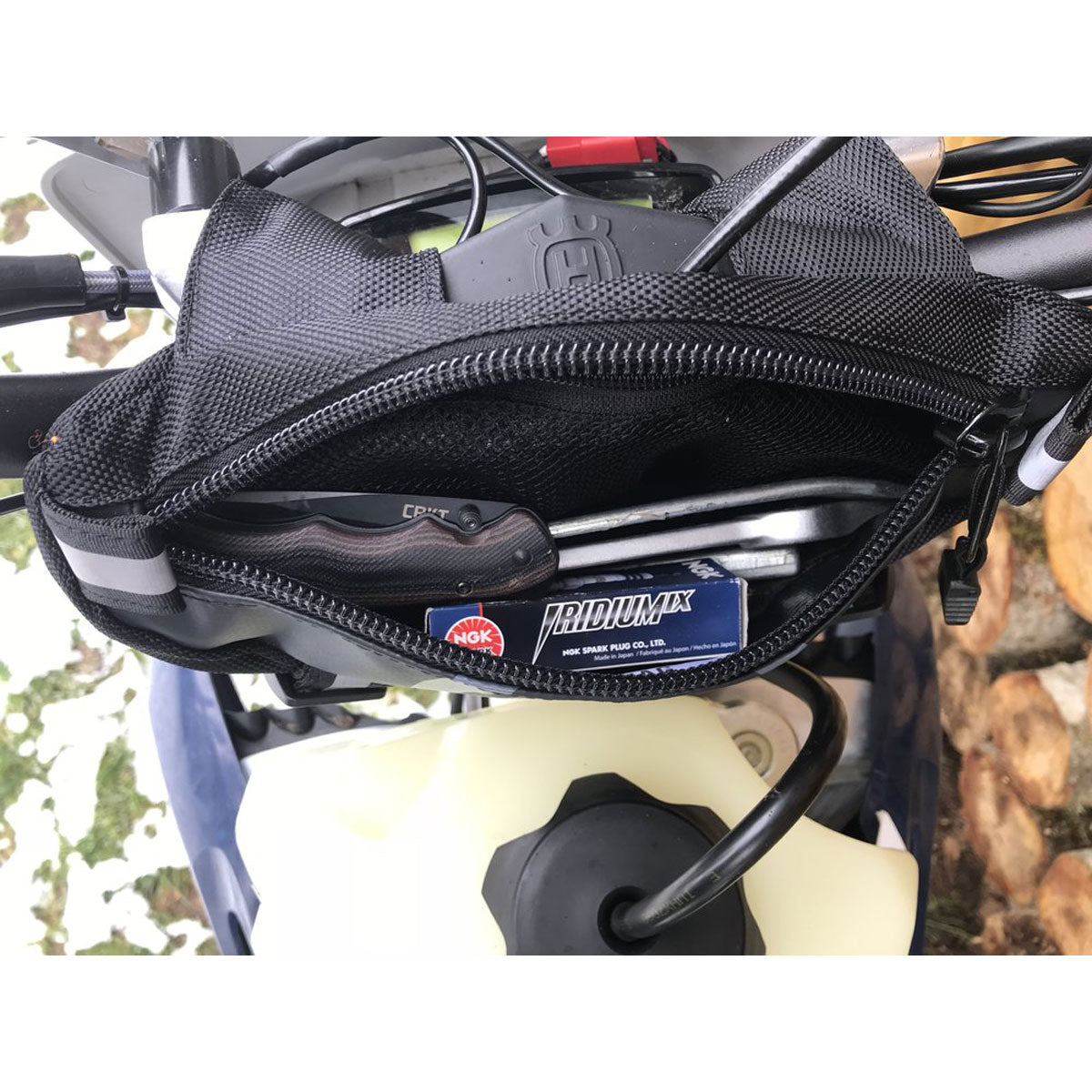 Giant Loop Zigzag Handlebar Bag fitted to bike, open