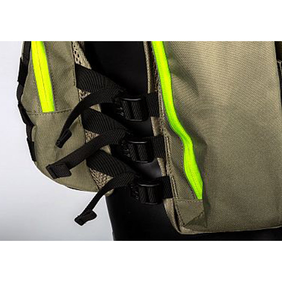 Klim Arsenal Vest close up