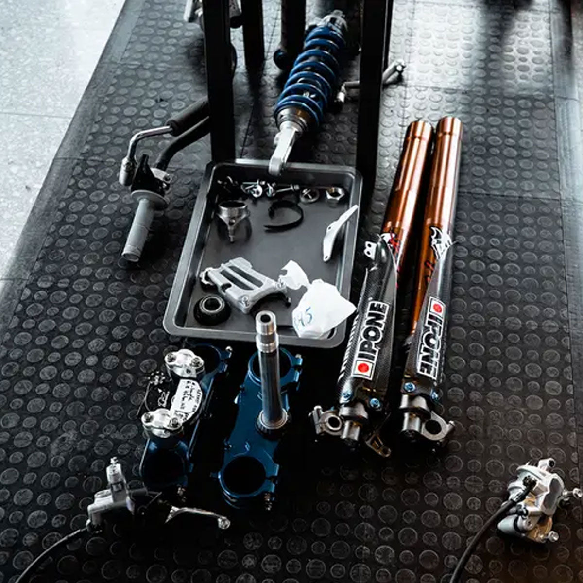IPONE Fork Fluid Racing Grade 3 in the workshop