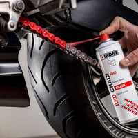 IPONE Red Road Chain Lube 250ml in use