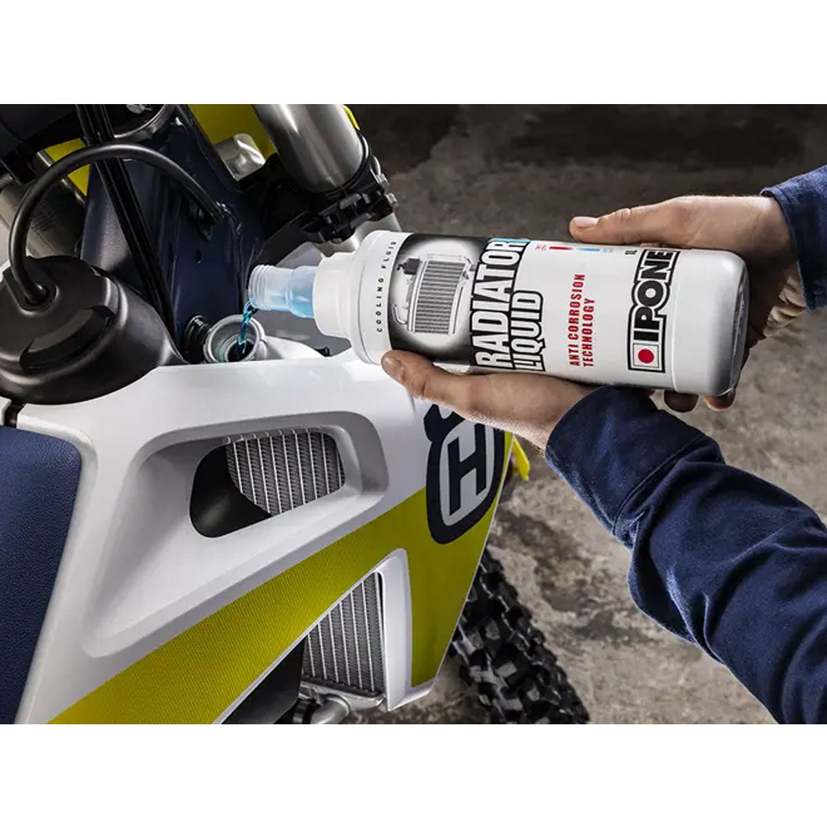 IPONE Radiator Liquid Coolant in use in the workshop