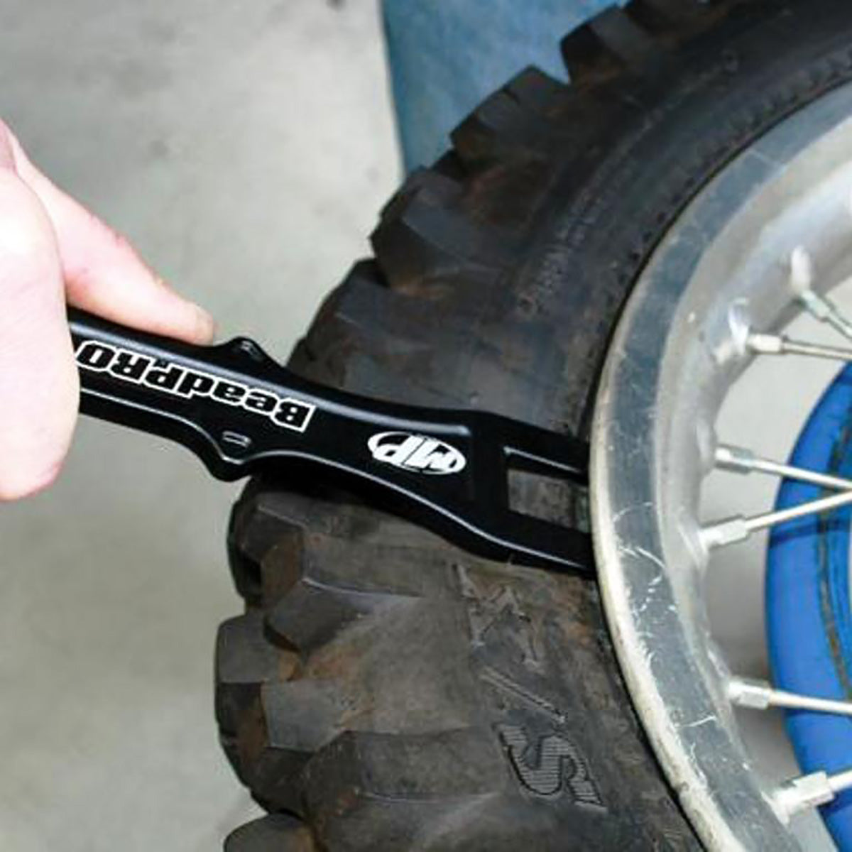 Motion Pro BeadPro T6 Alloy Bead Breaker and Lever Tool Set in use
