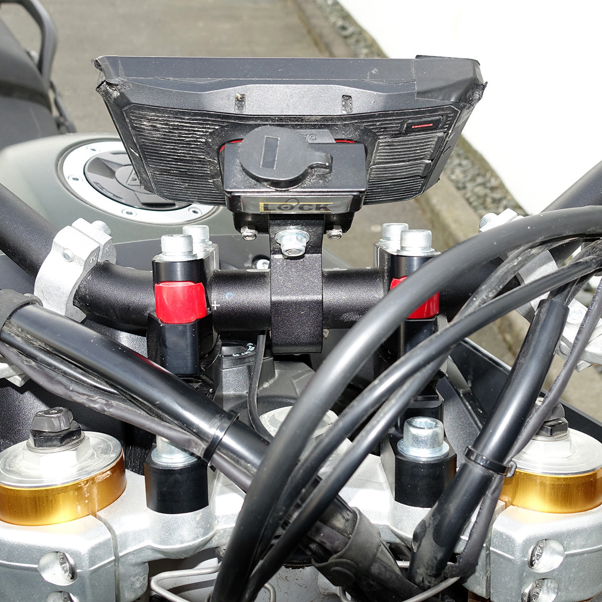 XRC Triumph Tiger 900 Anti-Fatigue Handlebar Mount Kit