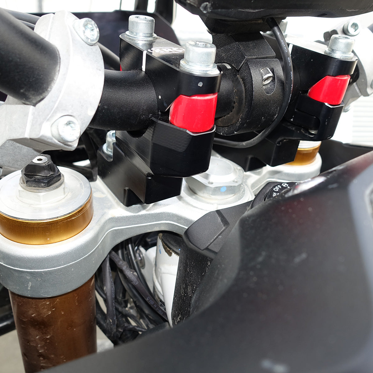XRC Triumph Tiger 900 Anti-Fatigue Handlebar Mount Kit