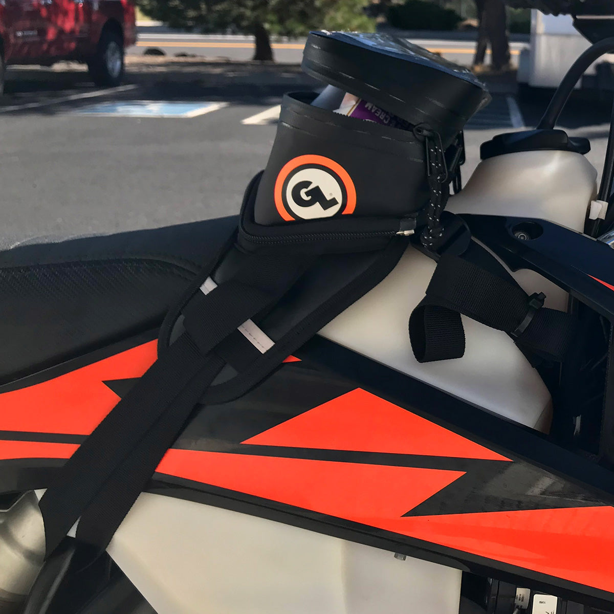Buckin’ Roll Tank Bag fitted to bike